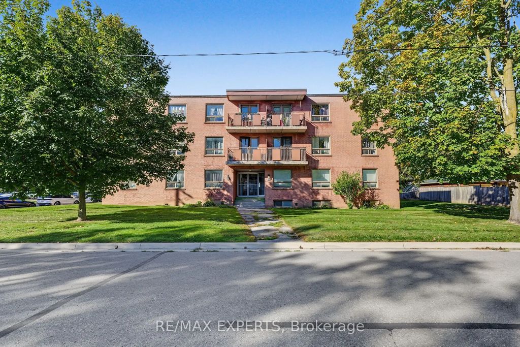 16 Mcdonald Street 64, New Tecumseth