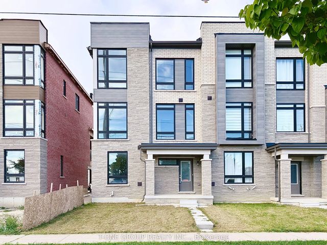 110 Blick Crescent, Aurora