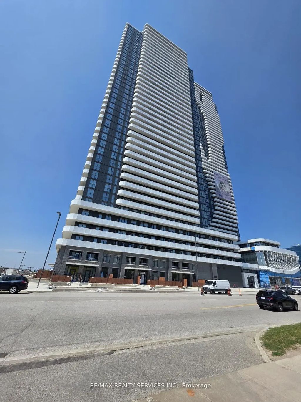 8 Interchange Way 509, Vaughan