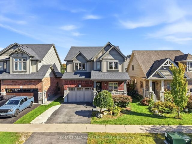 61 Carleton Trail, New Tecumseth