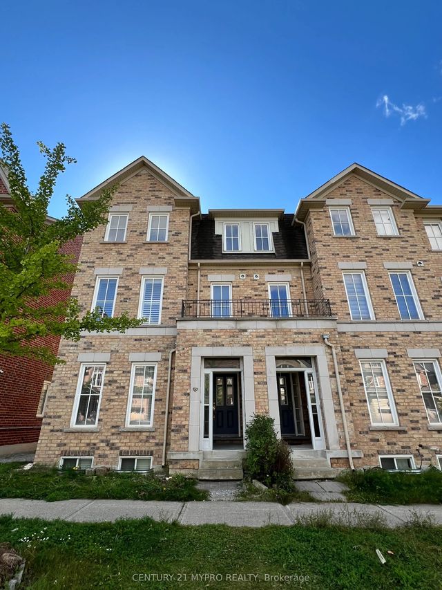 13 Walter Scott Crescent, Markham