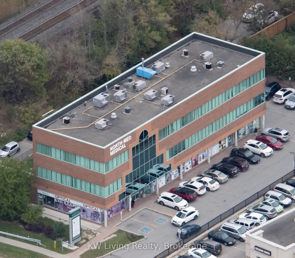 7131 Bathurst Street 203, Vaughan