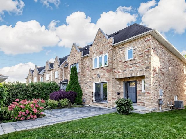 81 Lichfield Road, Markham