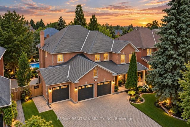653 Exceller Circle, Newmarket