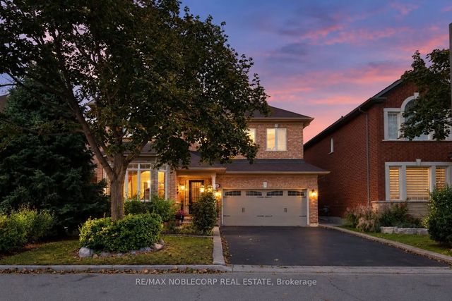 15 Woodland Trail Court, Vaughan
