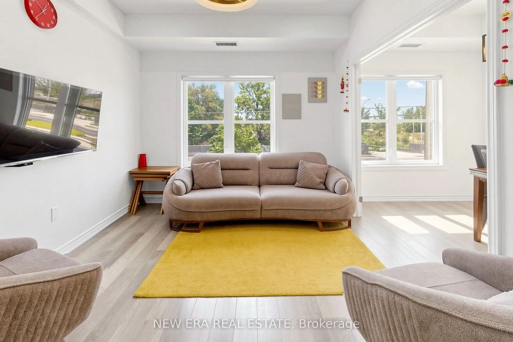 3865 Major Mackenzie Drive W 216, Vaughan