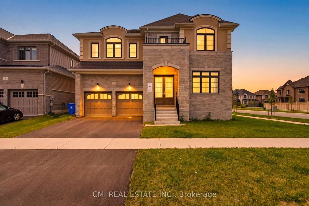 2 George Ellis Drive, Georgina