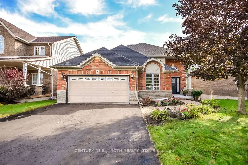 21 Armeda Clow Crescent, Essa