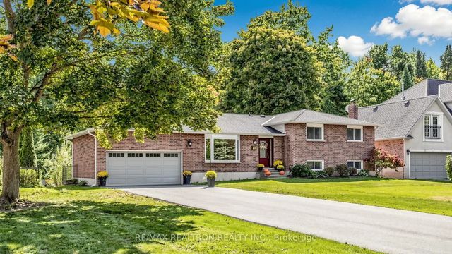 19 Amberglen Court, East Gwillimbury