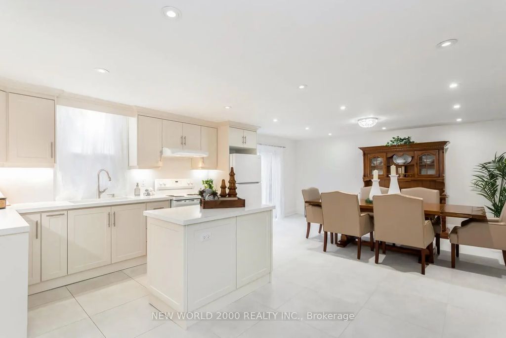 8071 Kipling Avenue, Vaughan