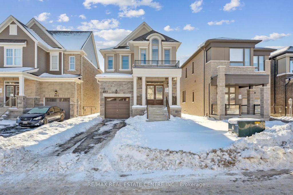699 Newlove Street, Innisfil