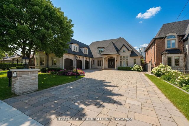 223 Crestwood Road, Vaughan