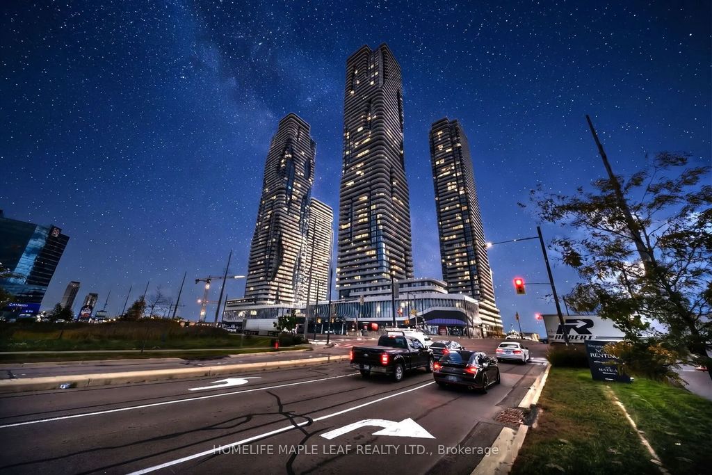 225 Commerce Street 2211, Vaughan