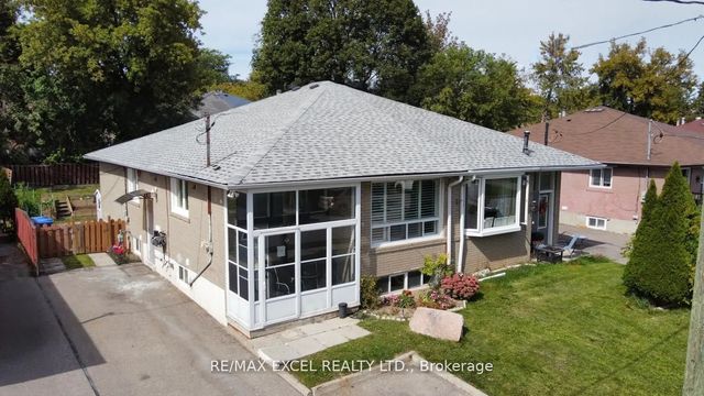 44 Lindsay Avenue, Newmarket