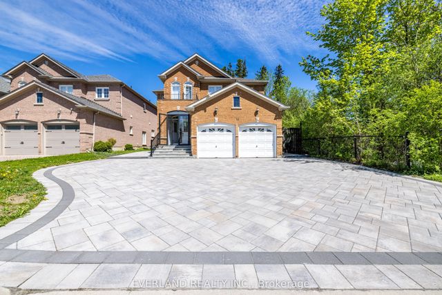 10 Megarry Court, Richmond Hill