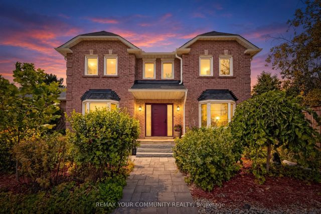 2 Kirkland Court, Richmond Hill