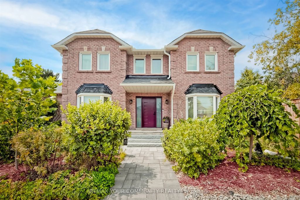 2 Kirkland Court, Richmond Hill