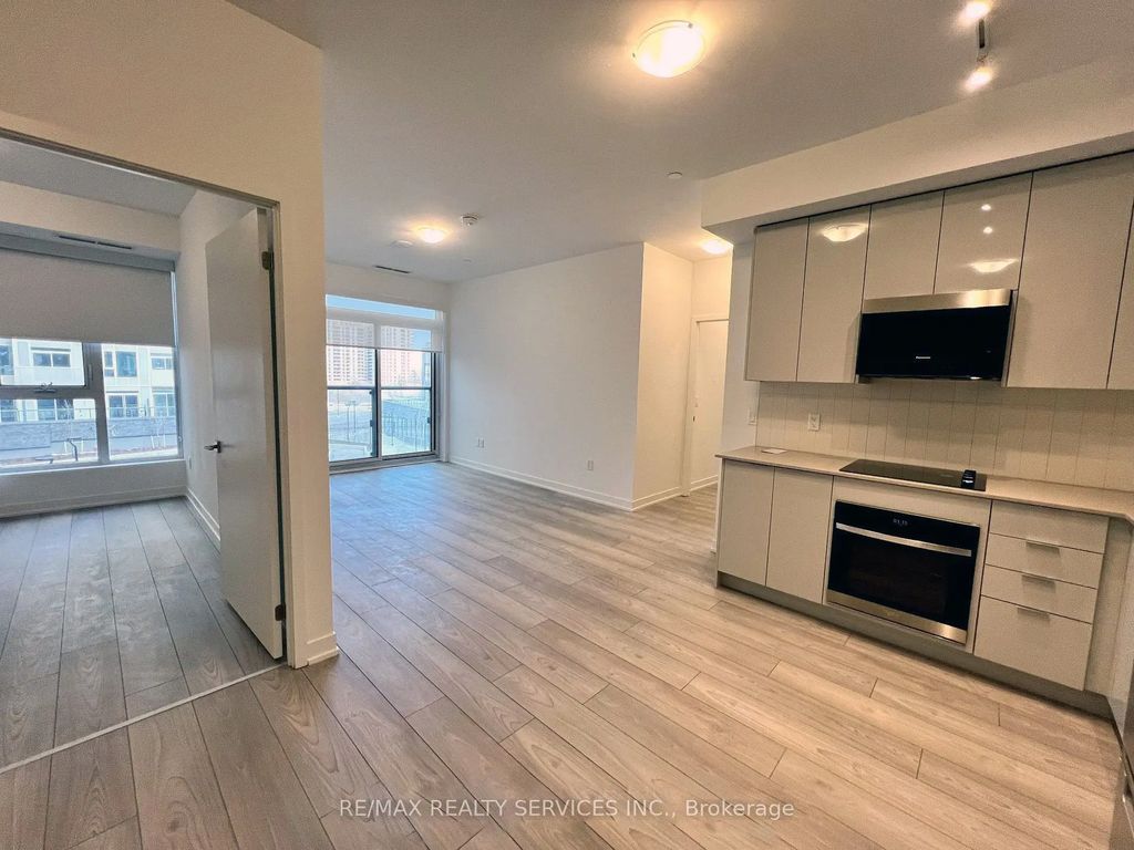 10 Abeja Street 426, Vaughan