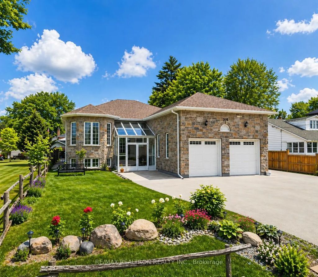 815 Churchill Lane, Georgina
