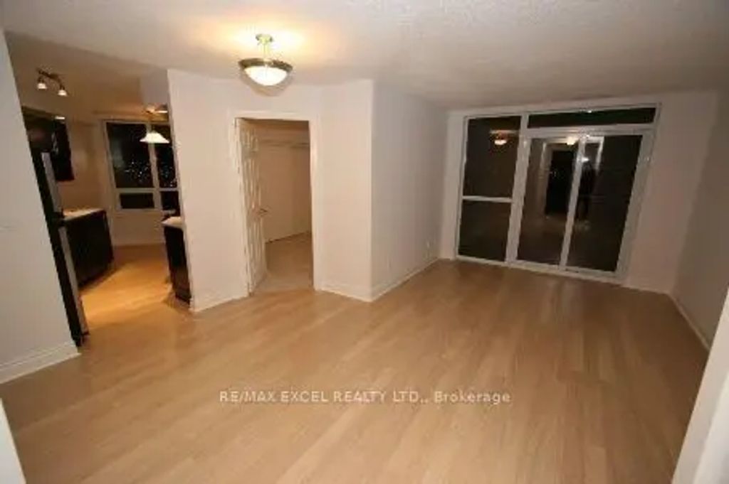 23 Cox Boulevard 973, Markham