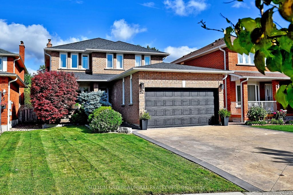 62 Castlehill Road, Vaughan