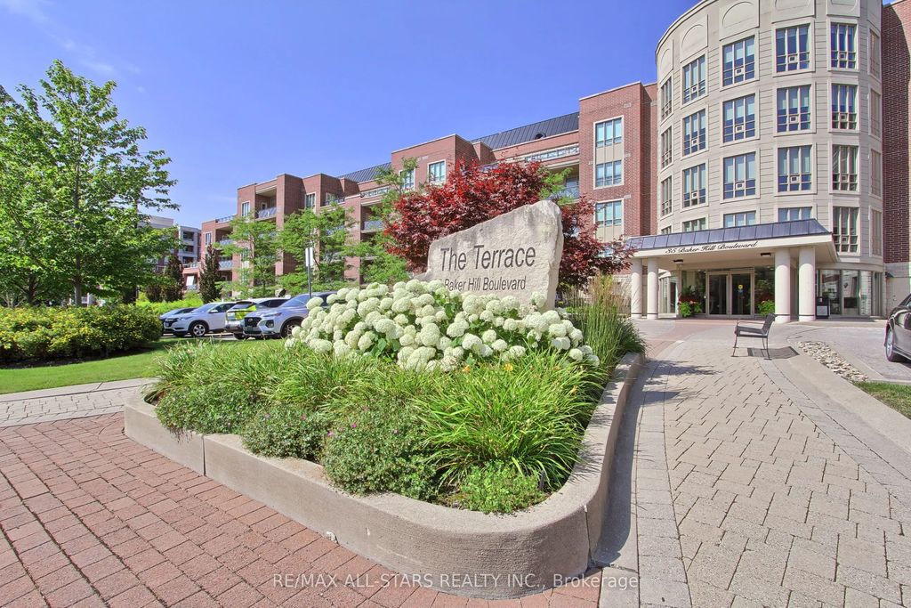 35 Baker Hill Boulevard 322, Whitchurch-Stouffville