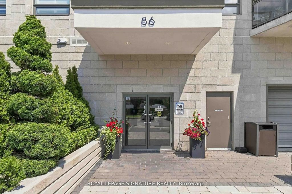 86 Woodbridge Avenue 233, Vaughan