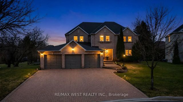 93 Fern Valley Crescent, Richmond Hill