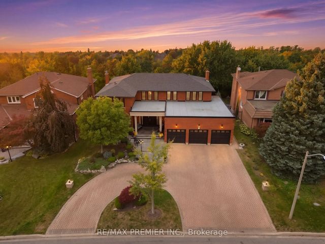 98 Cairnburg Place, Vaughan
