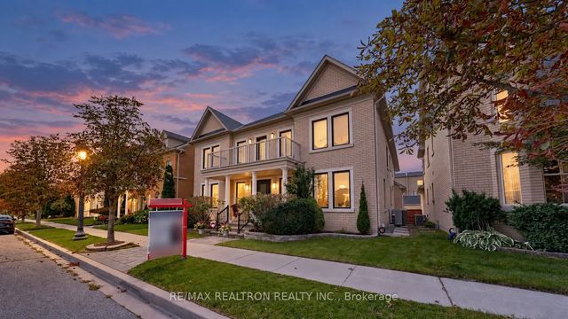 9 Gardon Avenue, Markham
