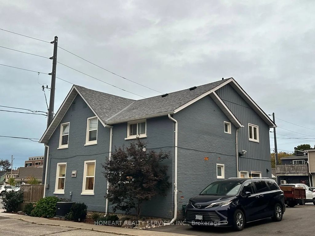 18 Edward Street, Whitchurch-Stouffville