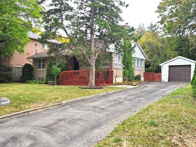 389 Kerrybrook Drive, Richmond Hill