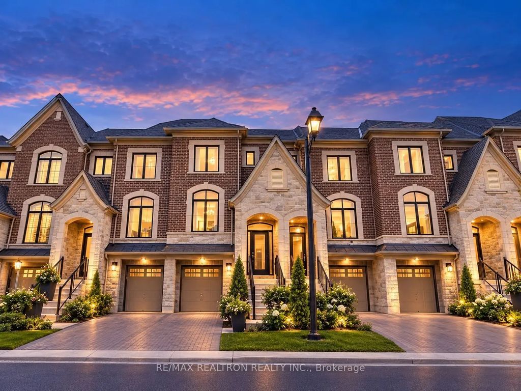 33 Duncombe Lane, Richmond Hill