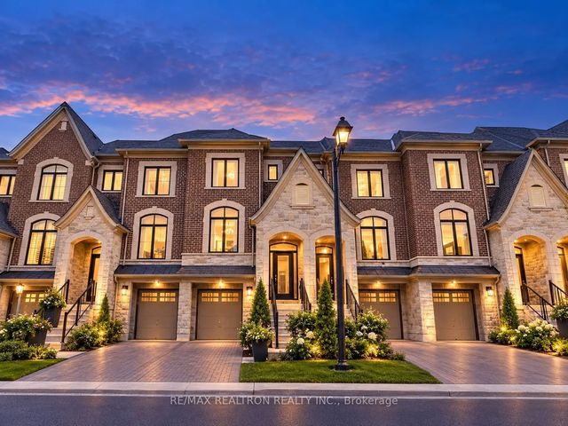 33 Duncombe Lane, Richmond Hill