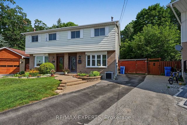 326 Oakwood Court, Newmarket