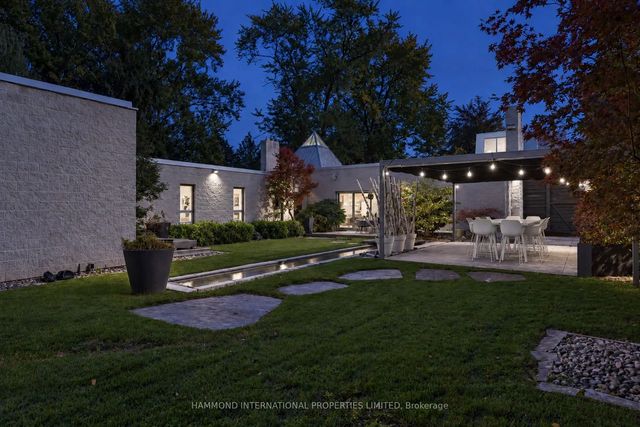 92 Westwood Lane, Richmond Hill