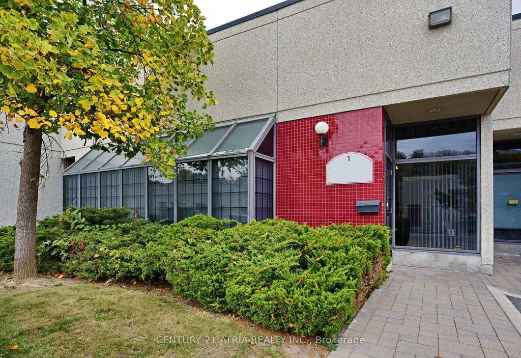 110 West Beaver Creek Road W 1, Richmond Hill