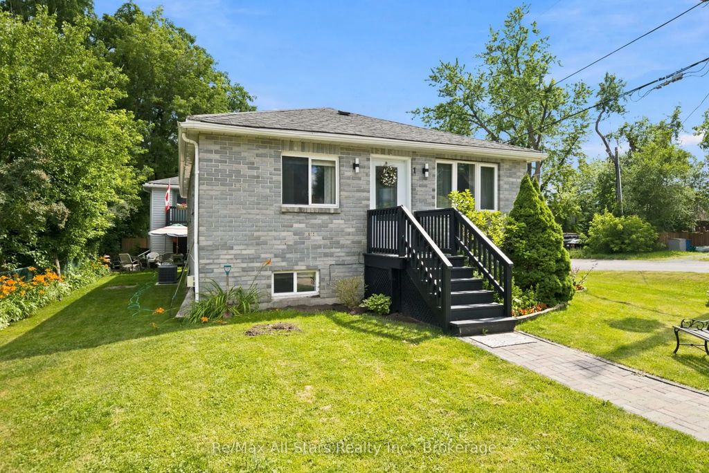 1 Maple Grove Street, Whitchurch-Stouffville