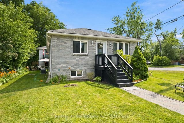1 Maple Grove Street, Whitchurch-Stouffville