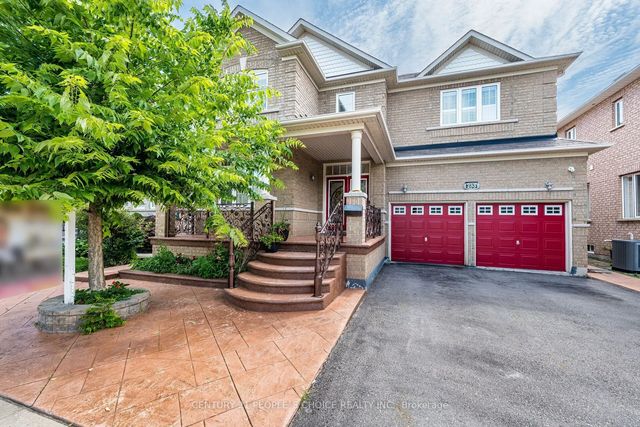 233 Vellore Avenue, Vaughan