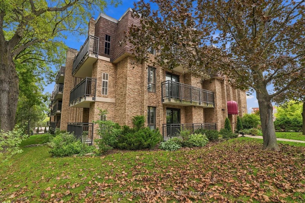 15390 Yonge Street 406, Aurora