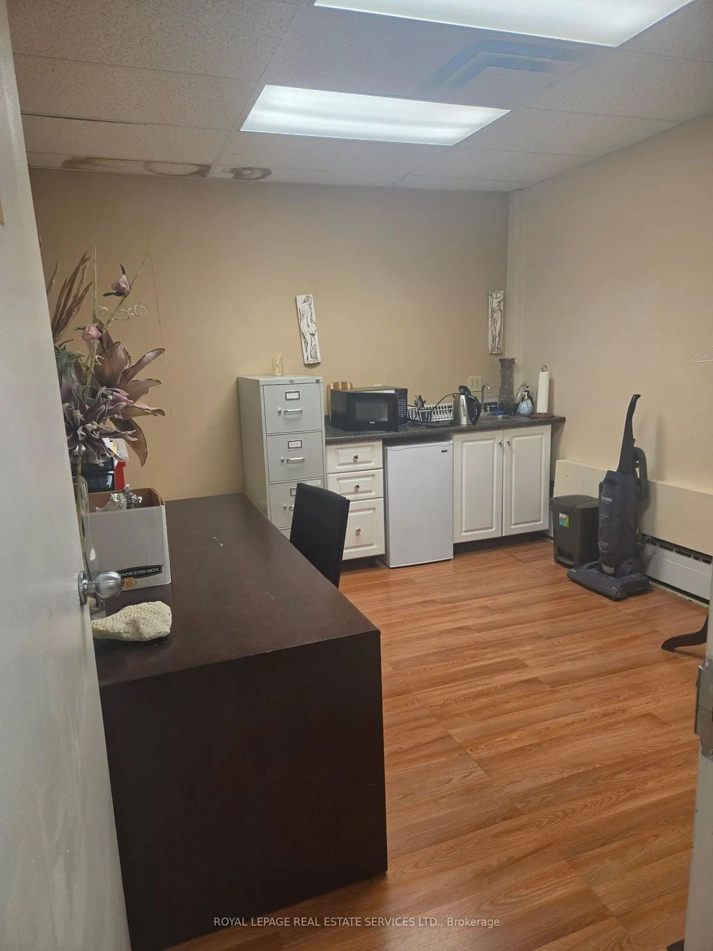 10211 Yonge Street 205, Richmond Hill