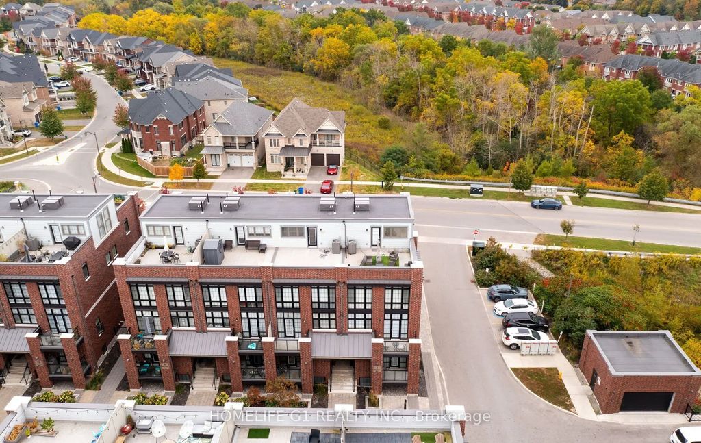 1 Whitaker Way, Whitchurch-Stouffville