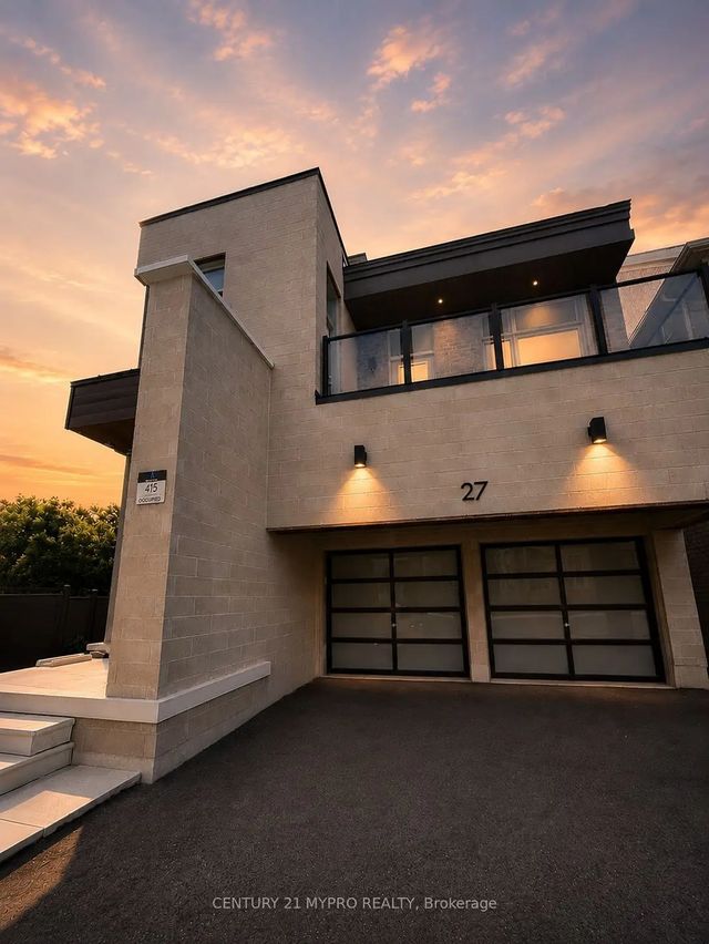 27 Milky Way Drive, Richmond Hill