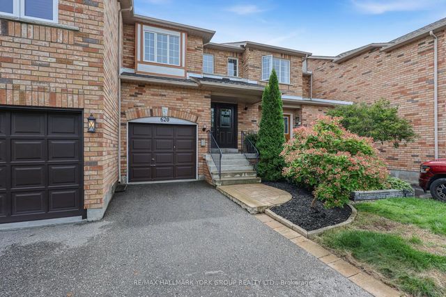 620 Bondi Avenue, Newmarket