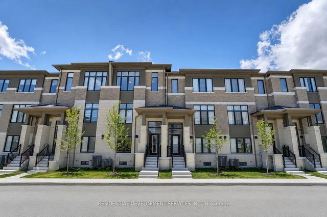 12 Tay Lane, Richmond Hill