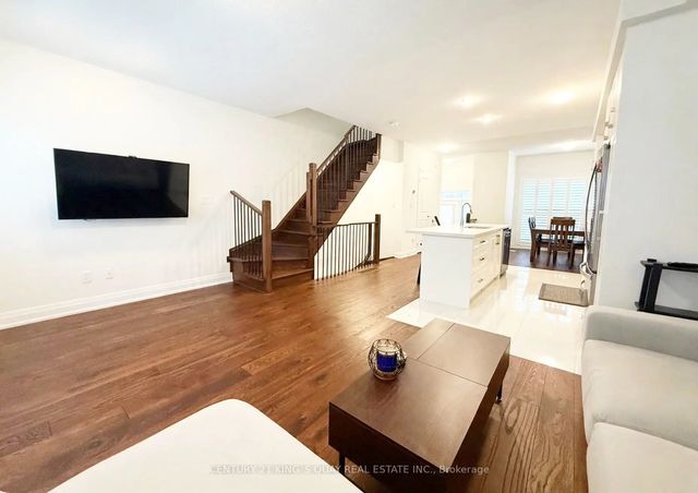 15 Maybank Lane, Whitchurch-Stouffville
