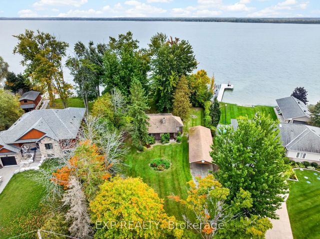 607 Duclos Point Road, Georgina