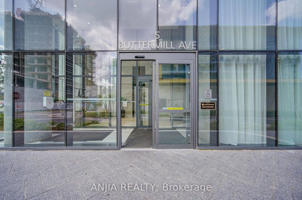 5 Buttermill Avenue 6102, Vaughan