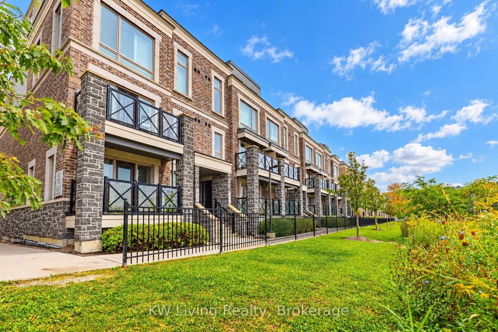 20 Dunsheath Way 318, Markham